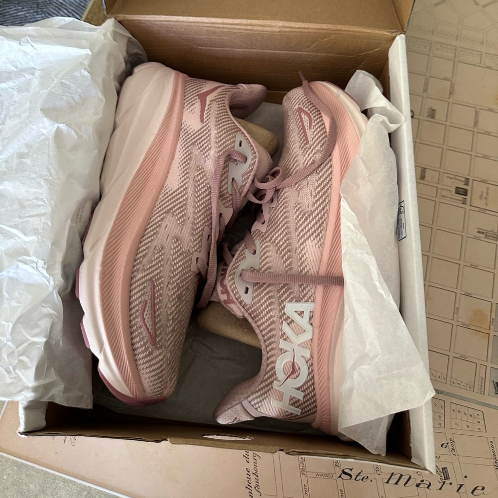 Brand New Hoka Clifton 9